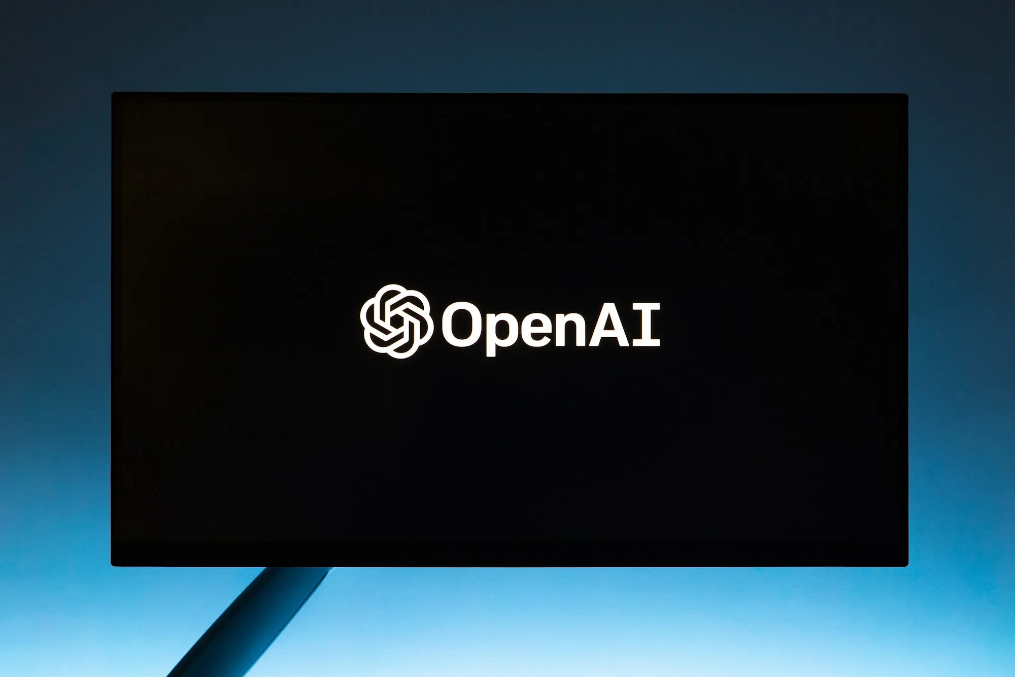 OpenAI GPT-5 推出後，大家真的在懷念 GPT-4o？